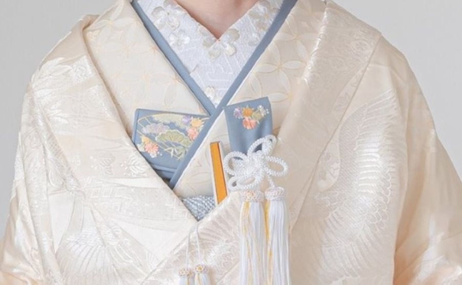 【警固神社式＋会食6名様】「衣装(白無垢・紋付)+和装小物」選びたい放題PLAN